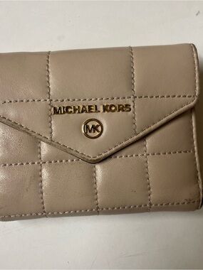 Michael Kors Quilted Envelope Wallet - pale pink